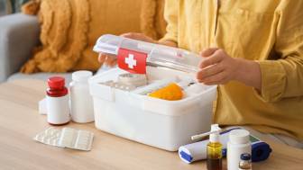 Haus- und Reiseapotheke: Das gehört hinein