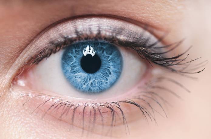 Im Alltag kann man vielfältige Maßnahmen zum Schutz der Augengesundheit treffen.